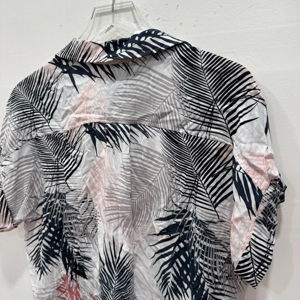 Anthropologie Cloth & Stone Palm Print Crop Tie Front Button Down Shirt Medium